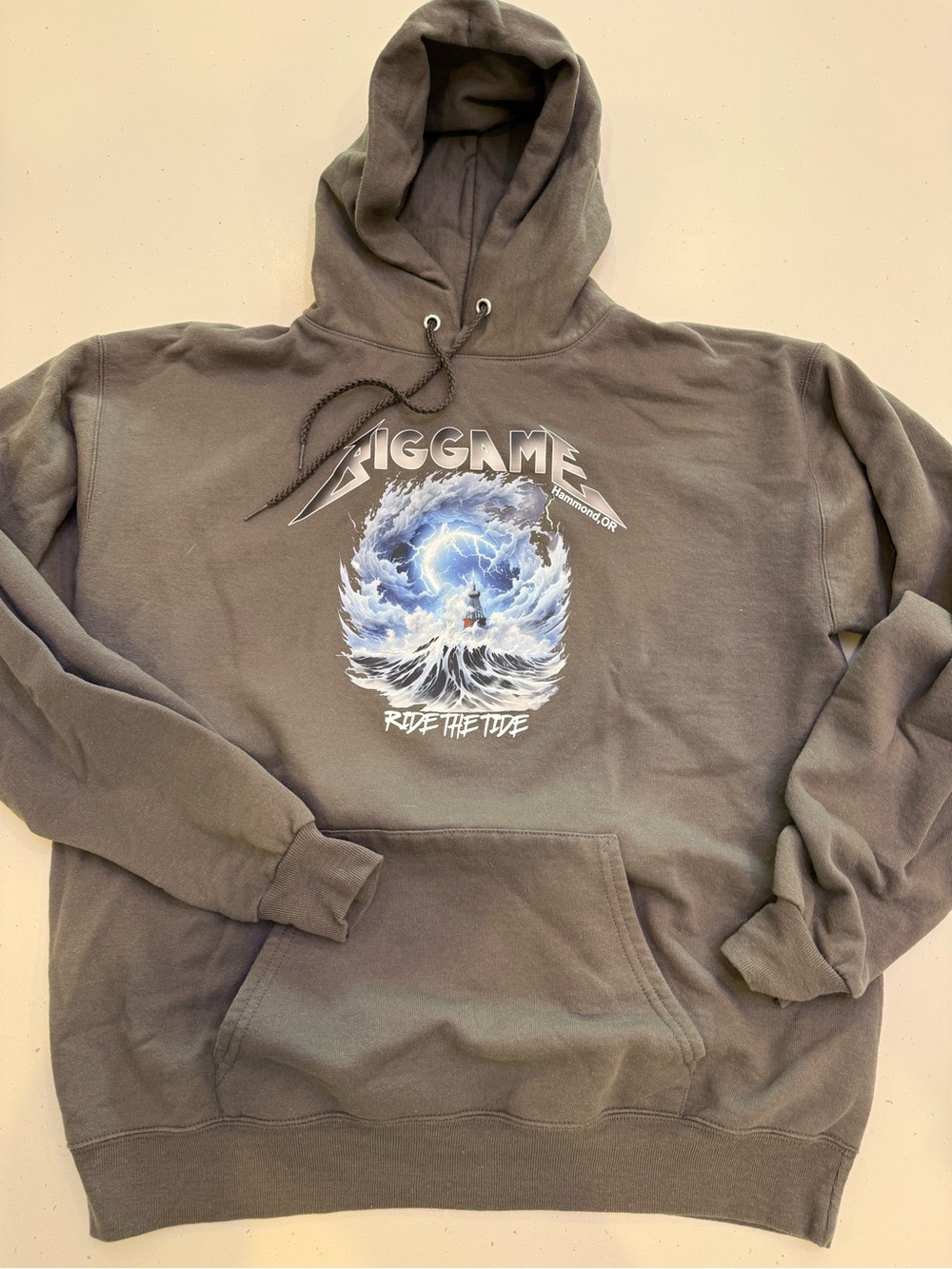 Big Game Hammond OR Ride The Tide Hoodie Men’s M Gray Graphic Surf Wave Lighthou